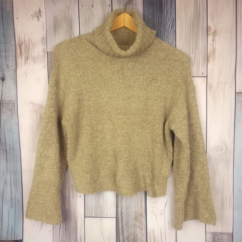 Urban Outfitters Fuzzy Plush Turtleneck Sweater Bell Sleeves Olive Green Size XS - Picture 5 of 8